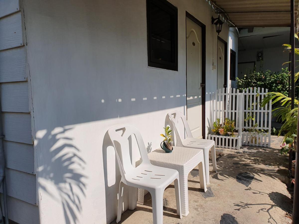 P.California Inter Hostel Nang Rong Exterior foto